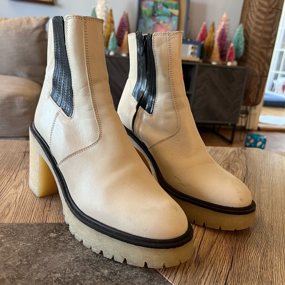 Free People Boots - great condition - size 39.5